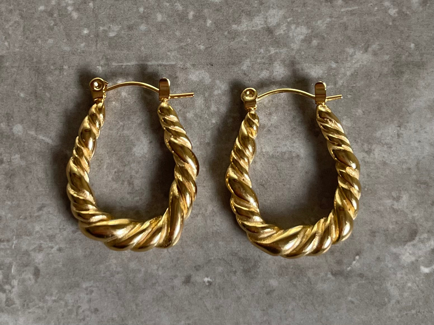 Sophia hoops